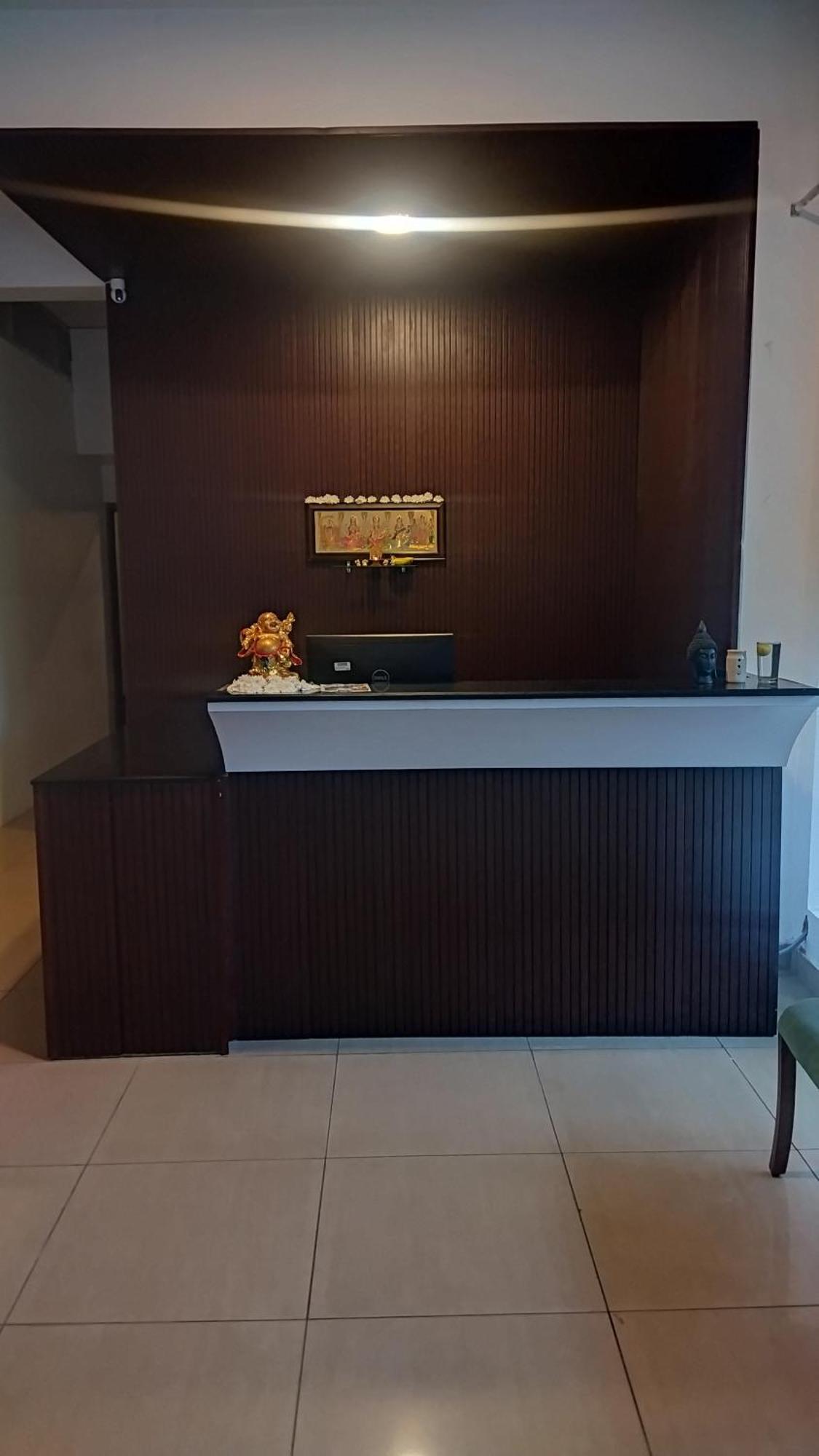 Chaplin Hotel Puduccseri Kültér fotó