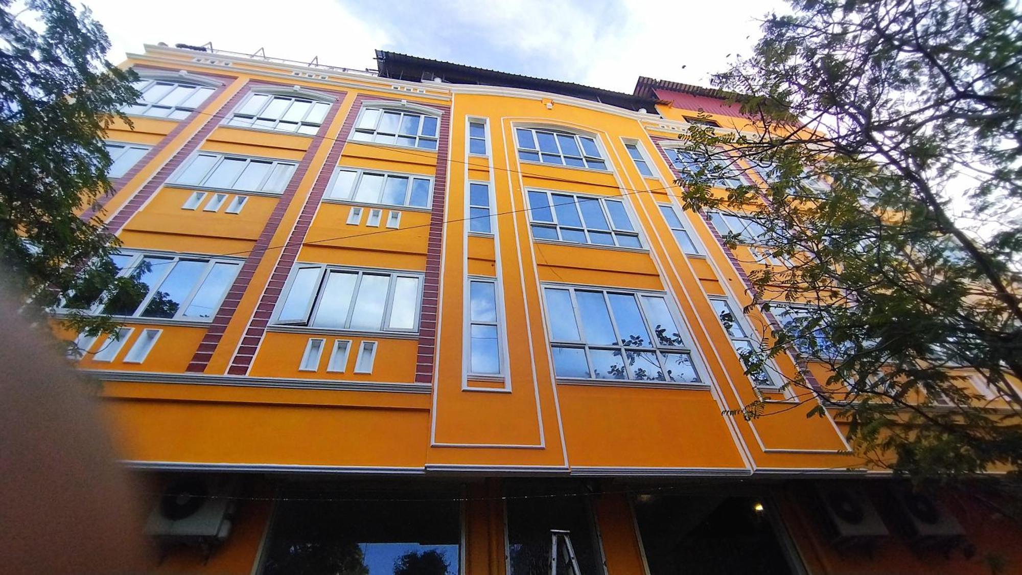 Chaplin Hotel Puduccseri Kültér fotó