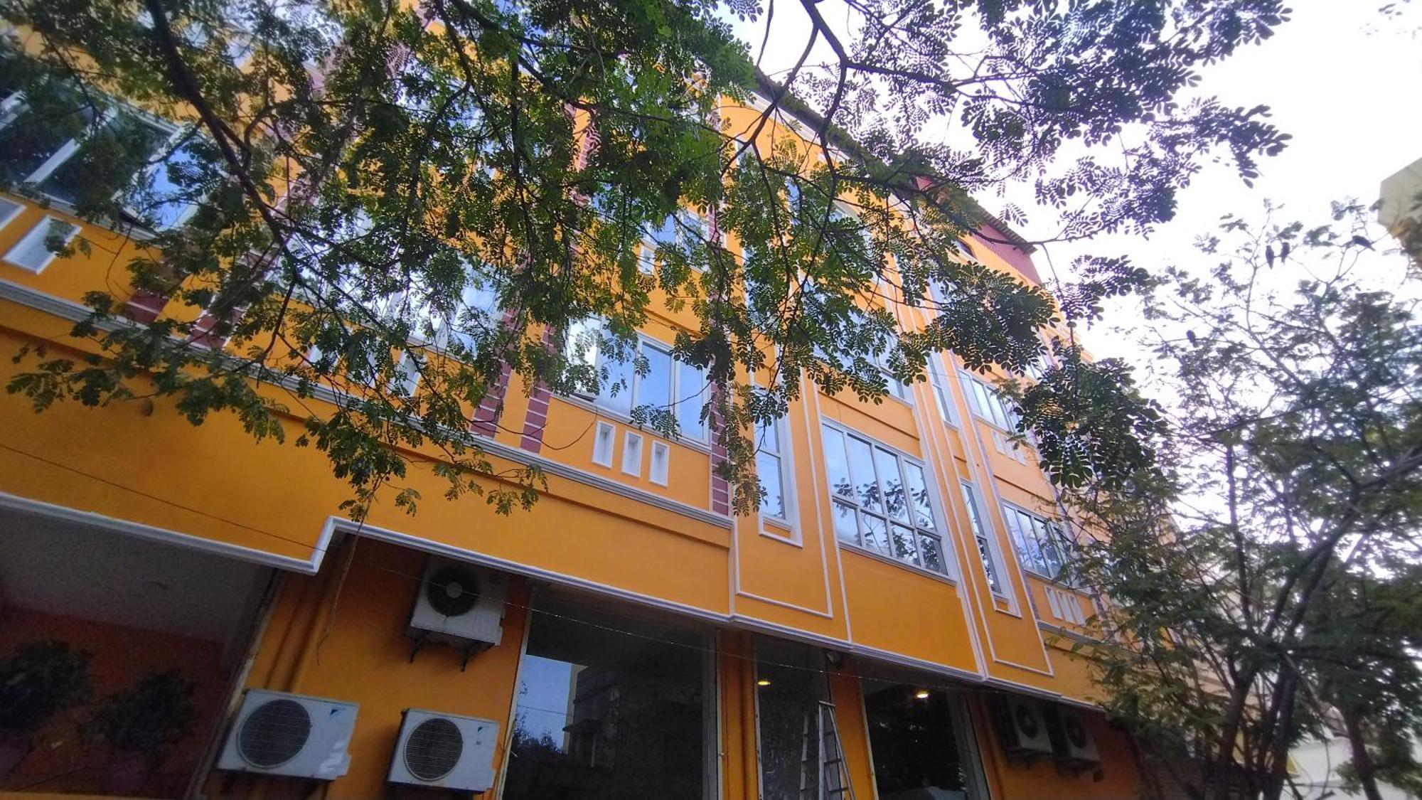 Chaplin Hotel Puduccseri Kültér fotó