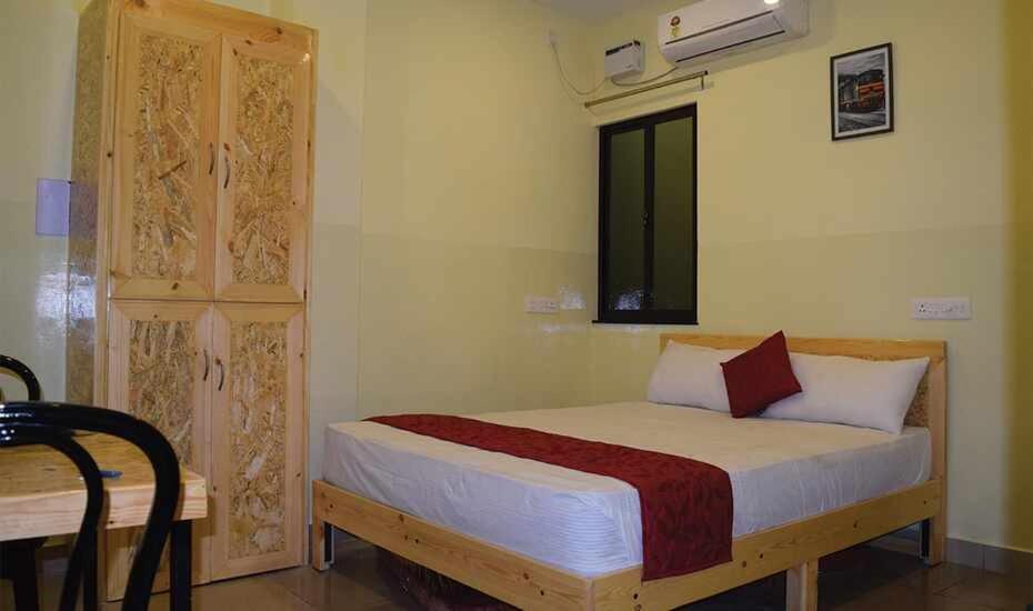 Chaplin Hotel Puduccseri Kültér fotó